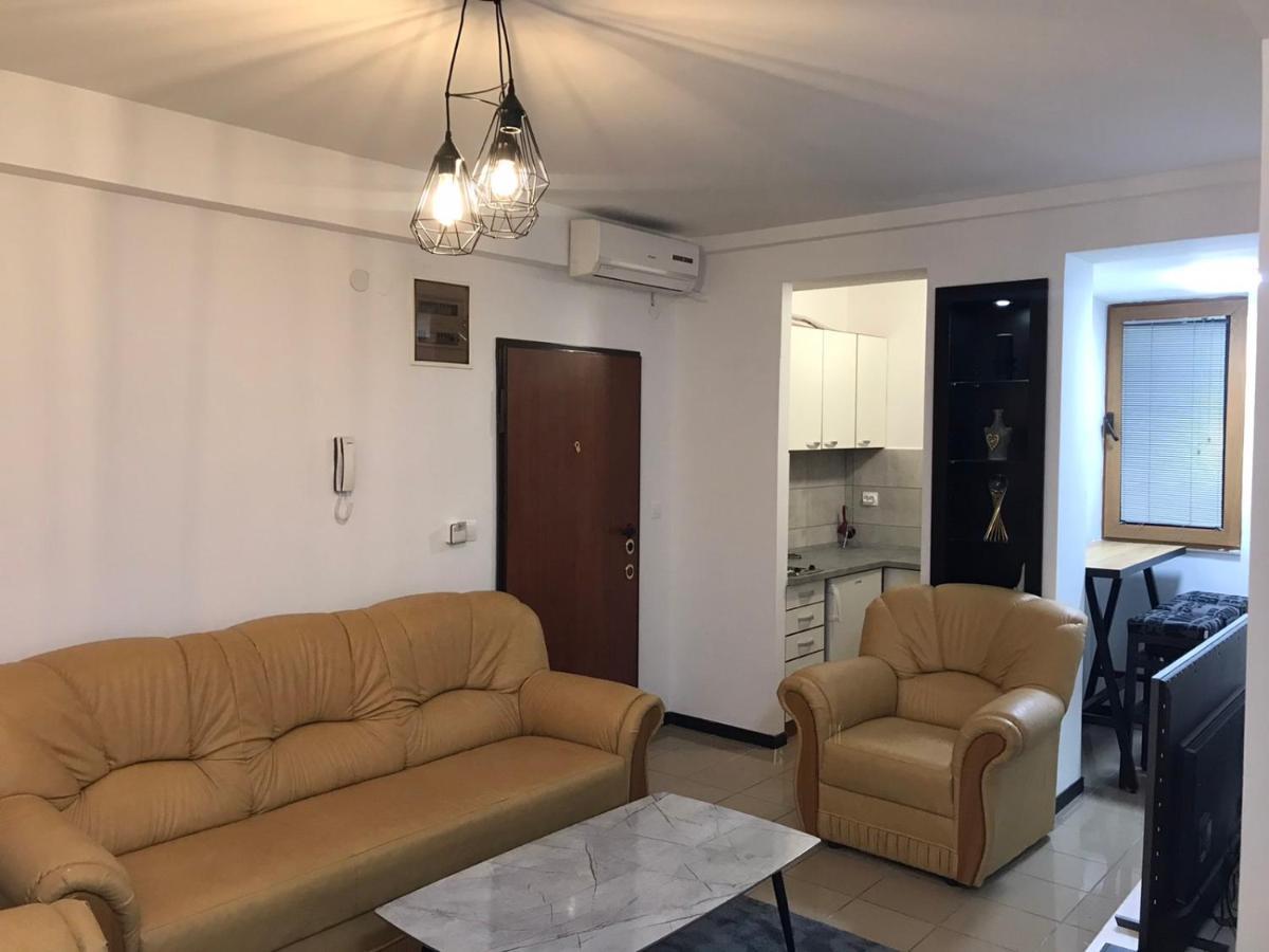 Blue Sky Apartment Skopje Bagian luar foto